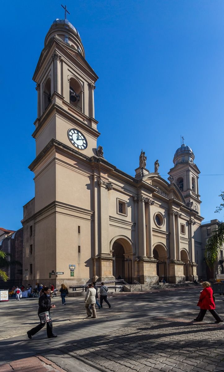 Catedral Metropolitana de Montevidéu, onde Justiniano foi batizado em 1827